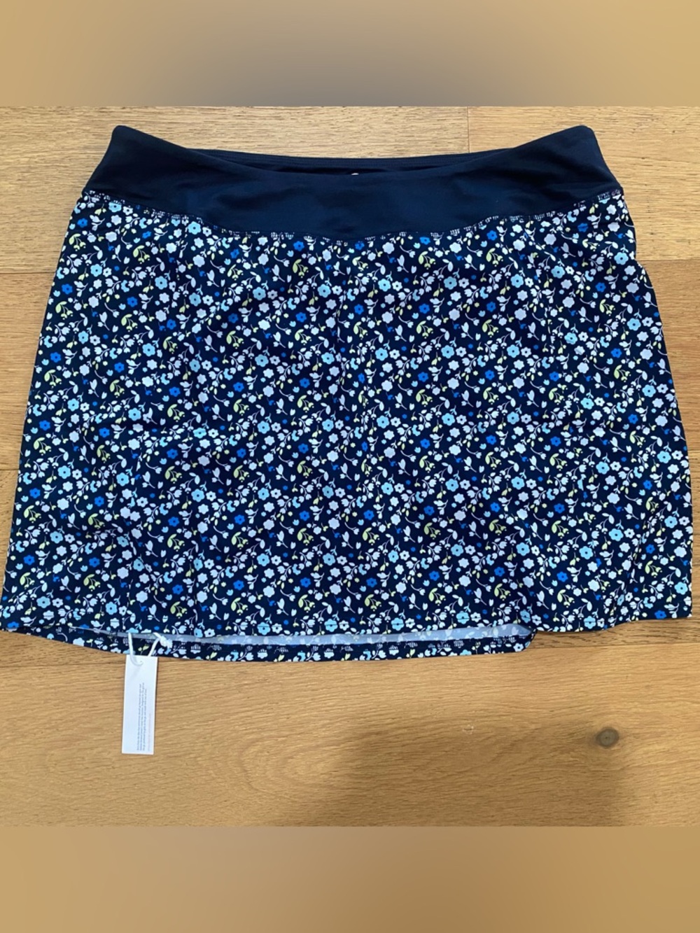 Addison Bay Navy Floral Active Skirt with shorts lining. Size L (runs big) NWT
